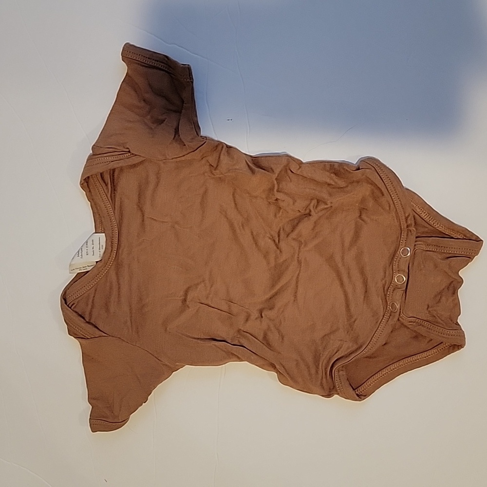 Kate Quinn Bamboo Onesie 0-3 MONTH'S BROWN